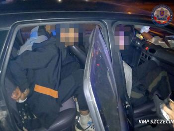Szczecin: W mercedesie Ukrainiec i trzech Afgańczyków. Policja udaremniła przemyt ludzi
