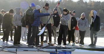 Poznań: Minister sportu, Jakub Rutnicki, spotkał się z młodzieżą. Przekazał jej 15 łódek. Sześć z nich trafi do naszych klubów