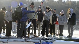 Poznań: Minister sportu, Jakub Rutnicki, spotkał się z młodzieżą. Przekazał jej 15 łódek. Sześć z nich trafi do naszych klubów