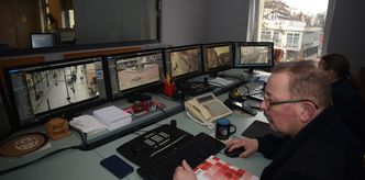 W banku jak w "Big Brotherze". Urządzenia śledzą, jak długo pracownik jest przy biurku