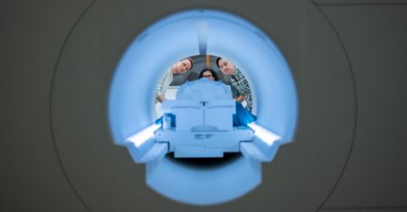 Nowy model sztucznej inteligencji może tłumaczyć myśli na tekst