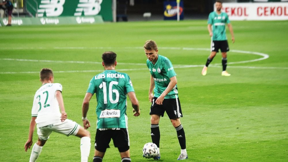 WP SportoweFakty / Agnieszka Skórowska / Na zdjęciu: Piotr Pyrdoł (z piłką)