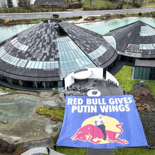 Protest przeciwko Red Bullowi w Salzburgu