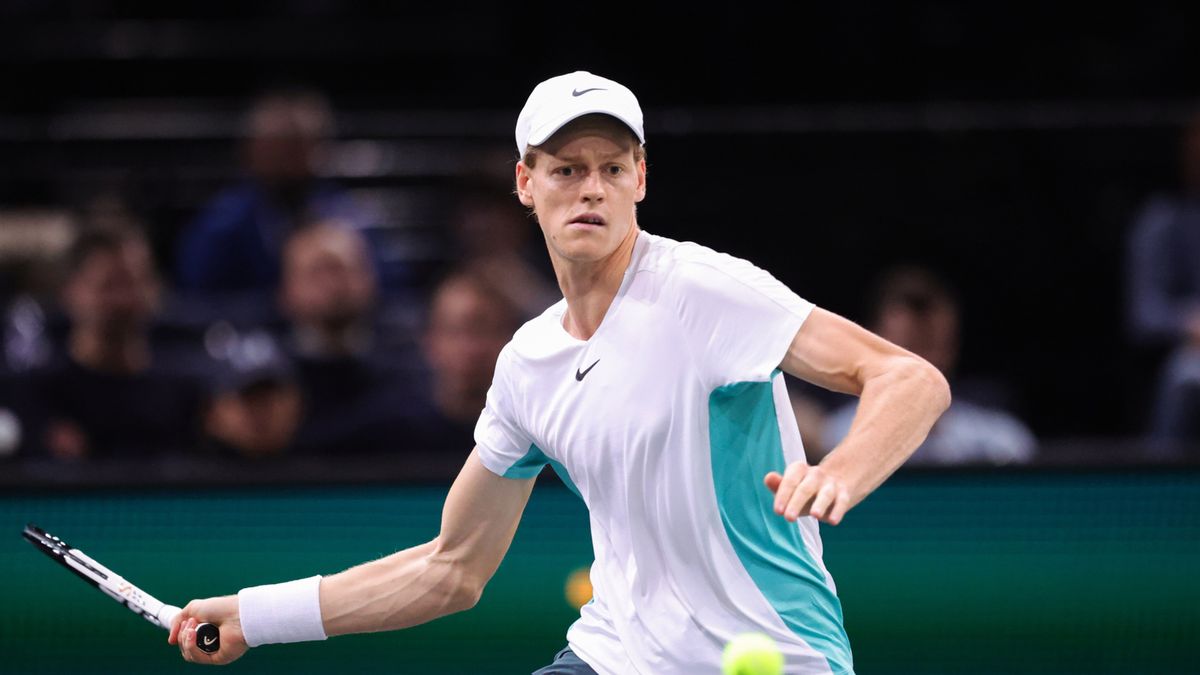 PAP/EPA / Teresa Suarez / Na zdjęciu: Jannik Sinner