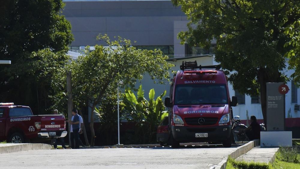 Zdjęcie okładkowe artykułu: East News / AGIFP/Associated Press / Na zdjęciu: wóz straży pożarnej przed budynkiem akademii piłkarskiej Flamengo