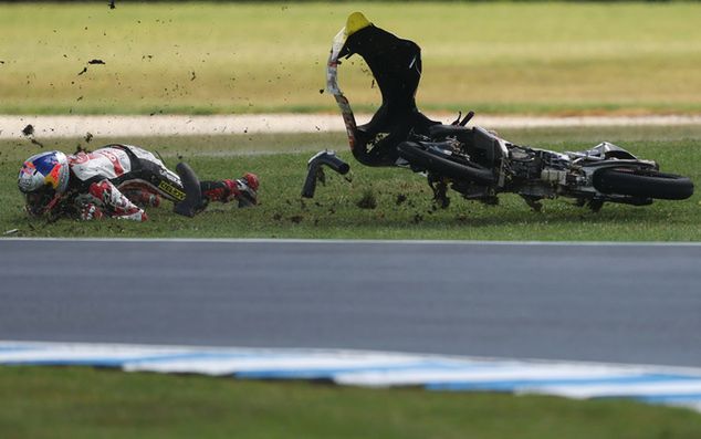 Mechanicy nieraz muszą odbudować motocykl w kilkanaście minut (fot. Robert Cianflone)