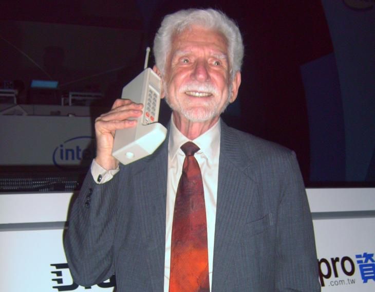 Motorola kończy 90 lat. Oto 5 telefonów firmy, których nie zapomnę 2