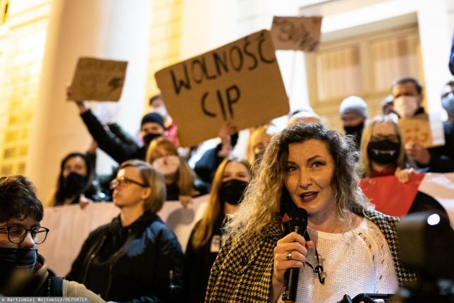 Monika Pawłowska na Strajku Kobiet