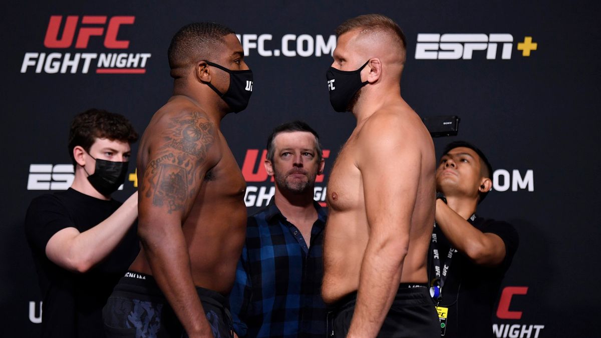 Zdjęcie okładkowe artykułu: Getty Images / Jeff Bottari/Zuffa LLC / Na zdjęciu: Walt Harris i Marcin Tybura