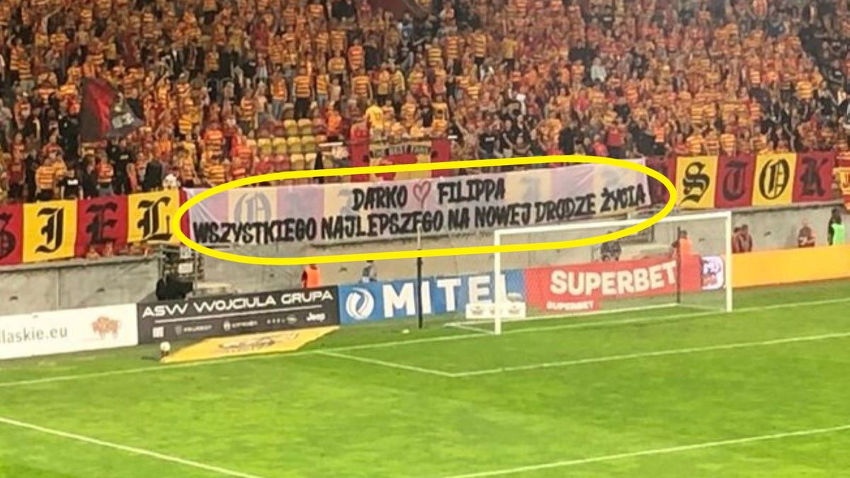 Twitter / x.com/KubaSeweryn / Na zdjęciu: transparent na meczu Jagiellonia - Dinamo w el. Ligi Konferencji