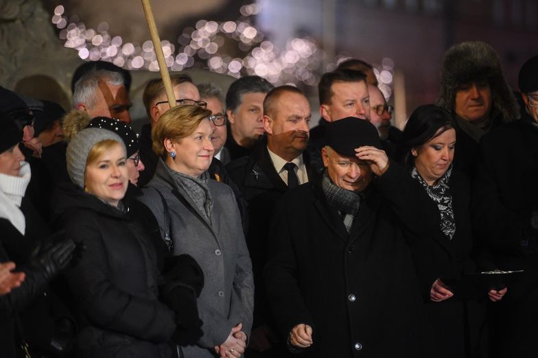 Po 96 marszach, a ofiar było przecież 96, będziemy mogli powiedzieć: "kończymy" - zapowiedział w sierpniu ubr. Jarosław Kaczyński