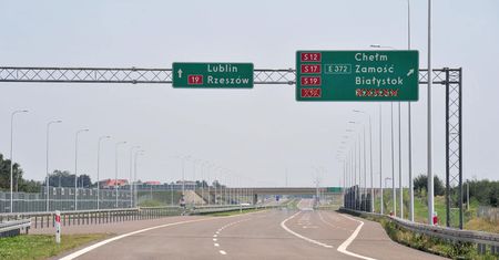 Budowa drogi ekspresowej z Lublina do Kraśnika. GDDKiA podpisała umowy z trzema wykonawcami