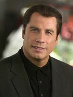 John Travolta pomaga ofiarom na Haiti