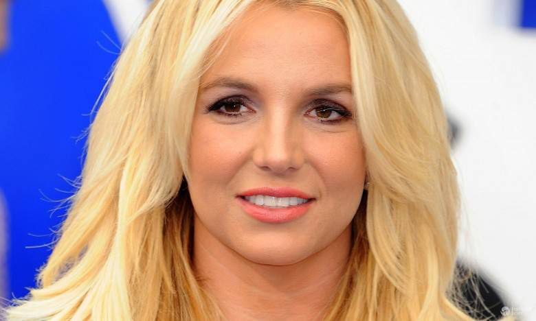 Britney Spears jak za najlepszych czasów na okładce płyty "Glory"! Znamy datę premiery albumu