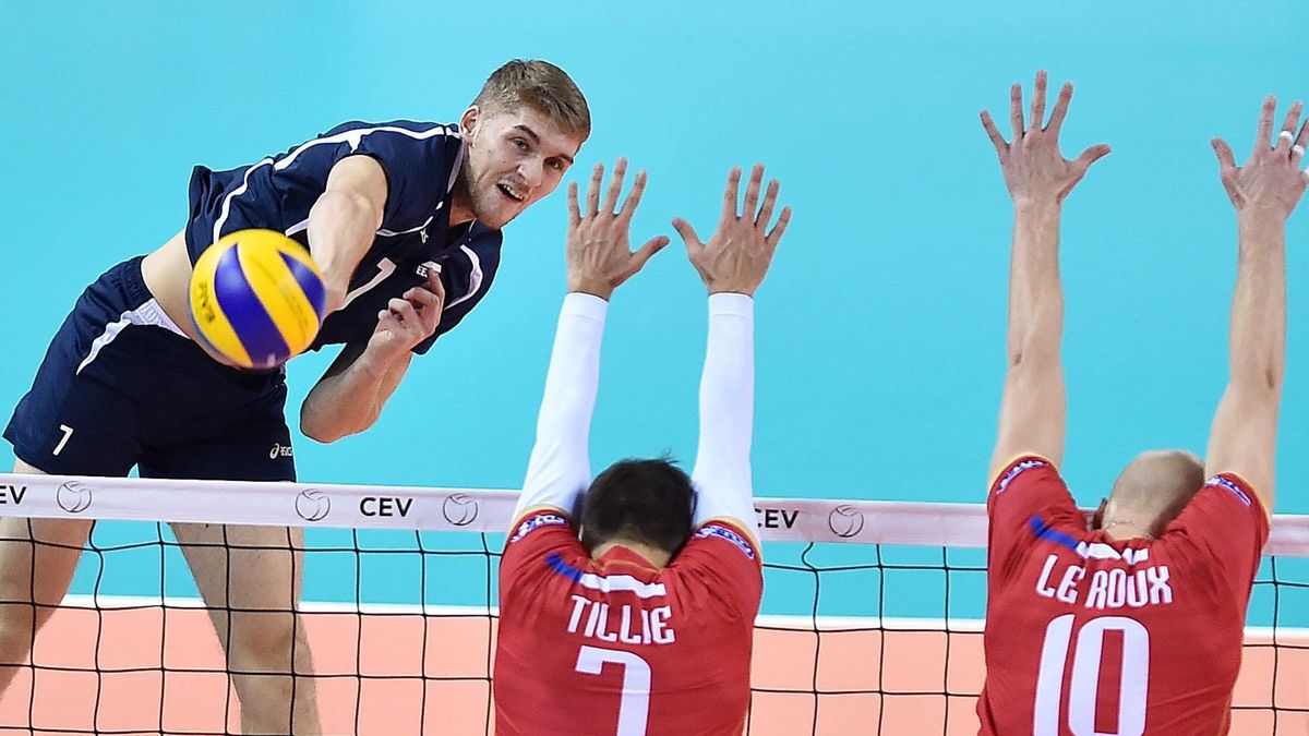 PAP/EPA / EPA/ALESSANDRO DI MARCO / Na zdjęciu: Renee Teppan w akcji