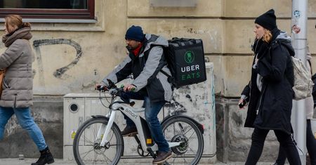 Inspekcja sanitarna prześwietli dostawców żywności. Celuje w Uber Eats