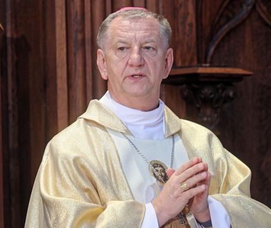 "Seks w gabinecie metropolity". Abp Guzdek reaguje na aferę z ks. Dębskim