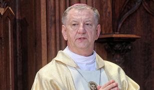 "Seks w gabinecie metropolity". Abp Guzdek reaguje na aferę z ks. Dębskim