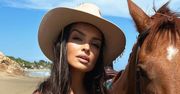 Klaudia El Dursi siedzi na koniu w bikini i kowbojkach. Fani pieją: "Można być pięknym, ale to już PRZESADA" (ZDJĘCIA)