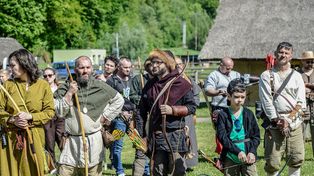 Łucznicza majówka w Karpackiej Troi w Trzcinicy. Warsztaty i turniej na wałach królewskich grodziska