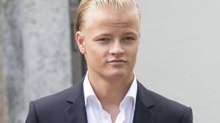 Syn Mette-Marit już w areszcie domowym. LUKSUSY zamiast więziennej celi: basen, taras, spotkania