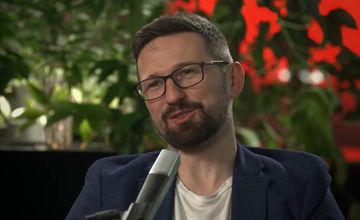 Znany reporter przechodzi z TVN24 do Wirtualnej Polski