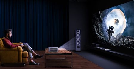 BenQ W2700 to projektor 4K HDR z obietnicą „kinowych wrażeń”