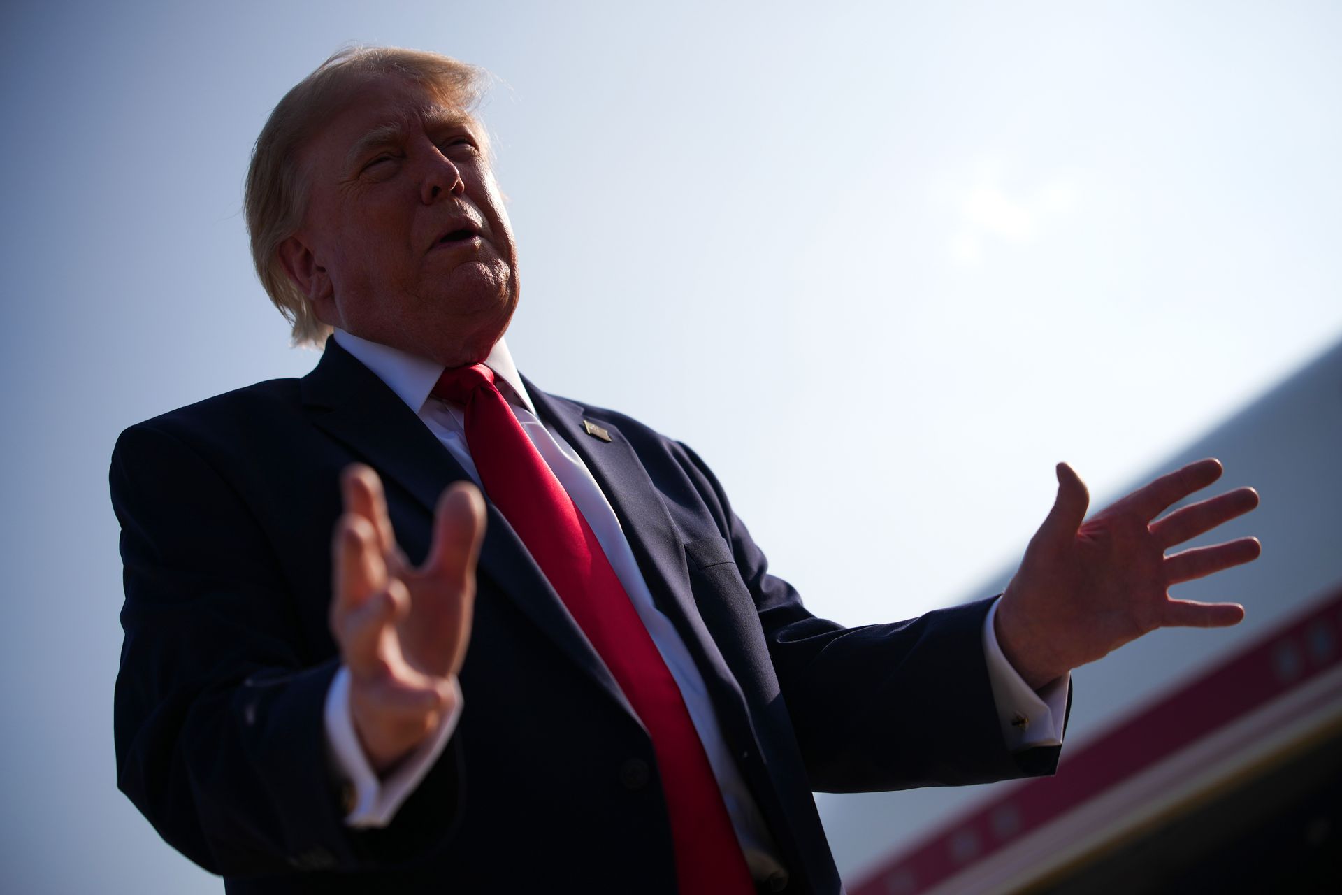 "Denuklearyzacja Iranu postępuje". Trump się chwali