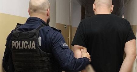 Zapalił papierosa i wyzywał kierowcę taxi. Potem kazał wracać do Ukrainy