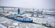 "Sibir" na Bałtyku. Rosyjski atomowy lodołamacz ściągnięty z Arktyki