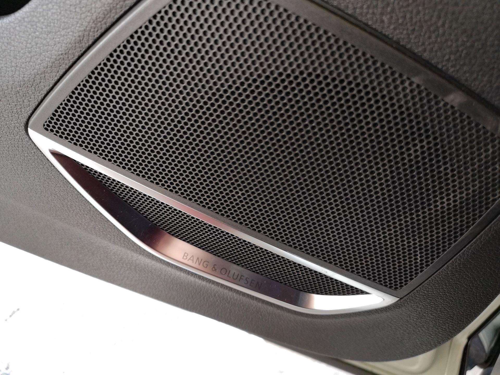 Audi Q3 Sportback: kamery 360 stopni, system Audi Pre sense basic & 360° i audio Bang & Olufsen 14