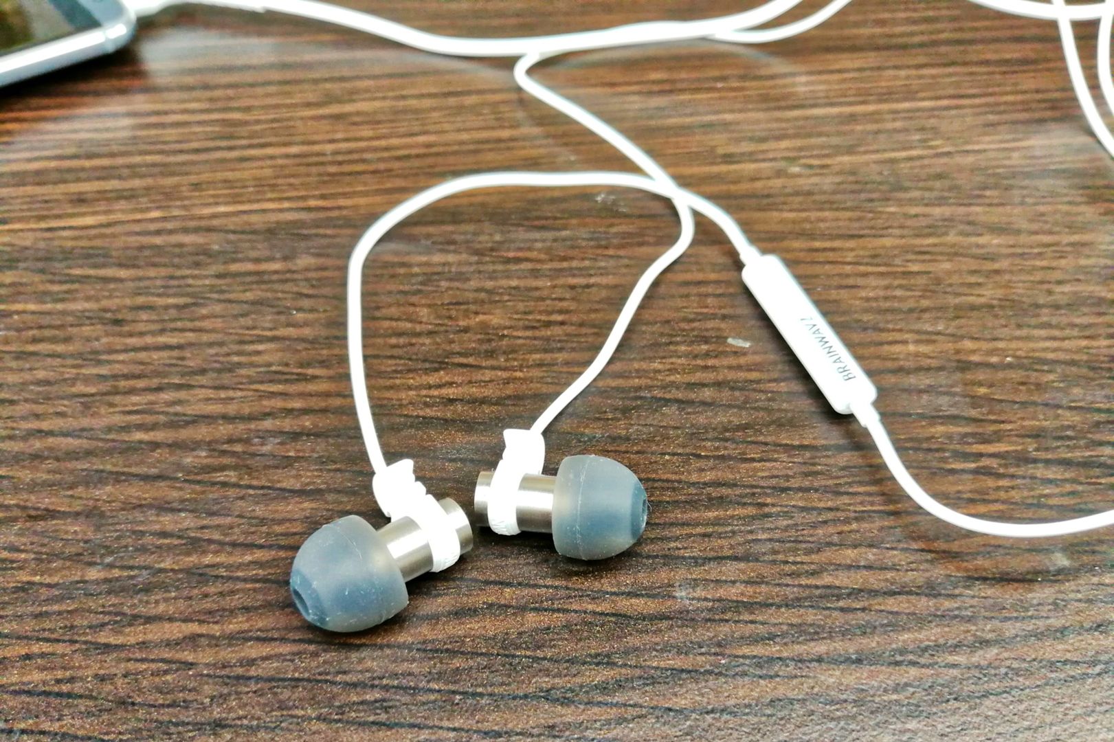 Brainwavz Omega - niezłe słuchawki do smartfonów za 50 zł [TEST] 5