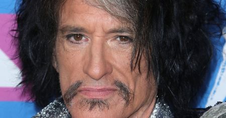 Joe Perry z Aerosmith TRAFIŁ DO SZPITALA! Stracił przytomność po zejściu ze sceny...