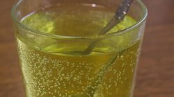 Koronawirus a witamina C. Dr Stopyra: "Pomaga organizmowi w walce z infekcjami, ale nie chroni przed zakażeniem"