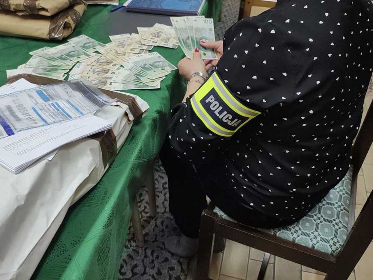 Łódź: Służby rozbiły układ korupcyjny. Zatrzymano urzędników, policjantów i przedsiębiorców