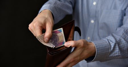 Coraz trudniej załapać się do klasy średniej. Tyle trzeba zarabiać
