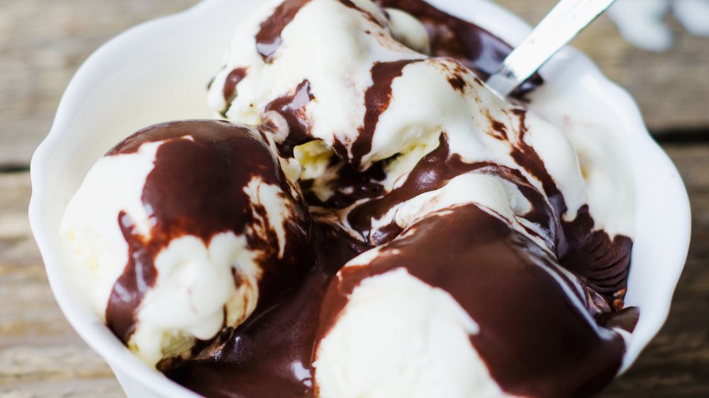 Lody waniliowe light bez dodatku cukru, z polewą czekoladową