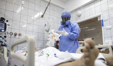 Koronawirus. IV fala nie odpuszcza