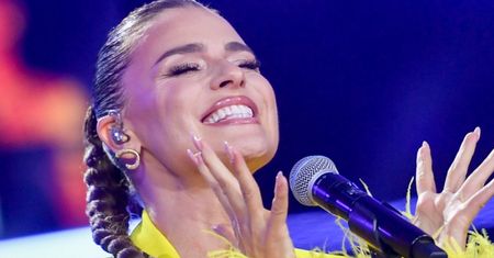 Naturalna Natasza Urbańska kusi w kostiumie w zwierzęcy print. Fani wniebowzięci: "IDEAŁ" (ZDJĘCIA)