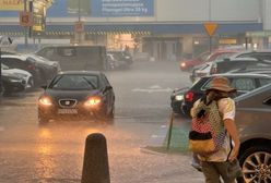 Burza przeszła nad Warszawą. Strażacy mają pełne ręce roboty