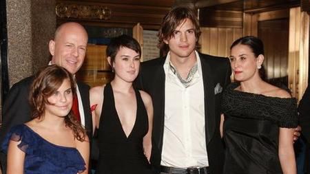 Bruce Willis,  Tallulah Willis, Rumer Willis, Ashton Kutcher, Demi Moore