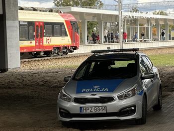 Warszawa: 14-latka potrącona przez pociąg SKM na Gocławku