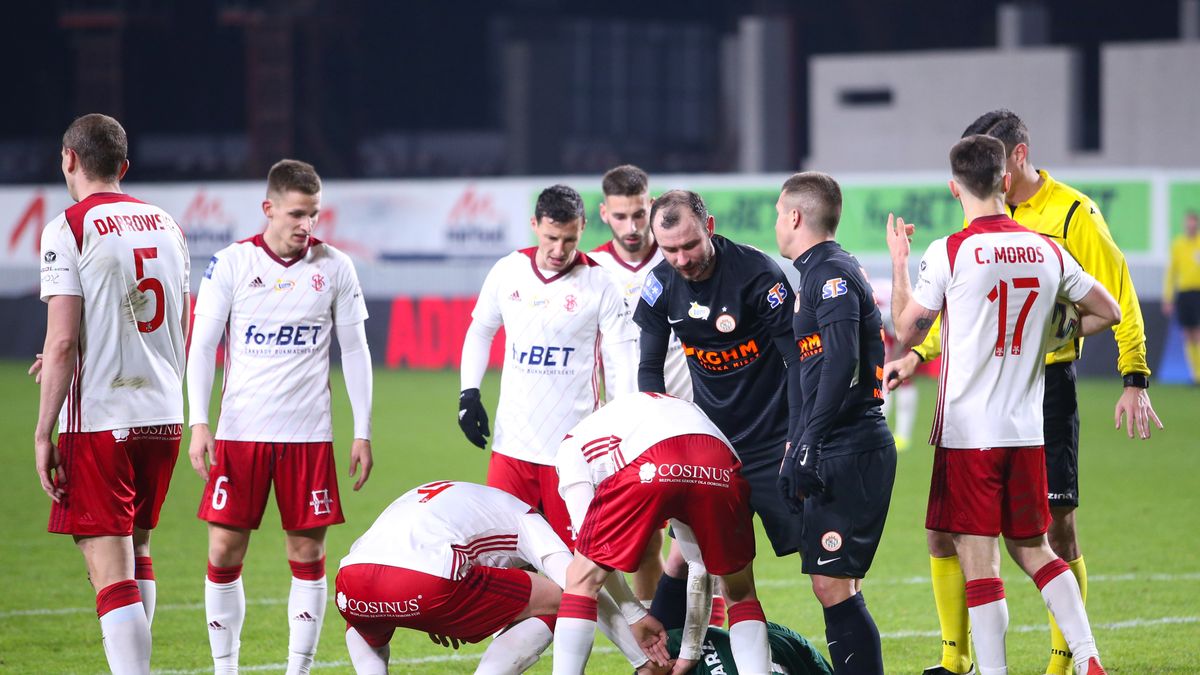 Podczas meczu ŁKS - Zagłębie ucierpiał Arkadiusz Malarz