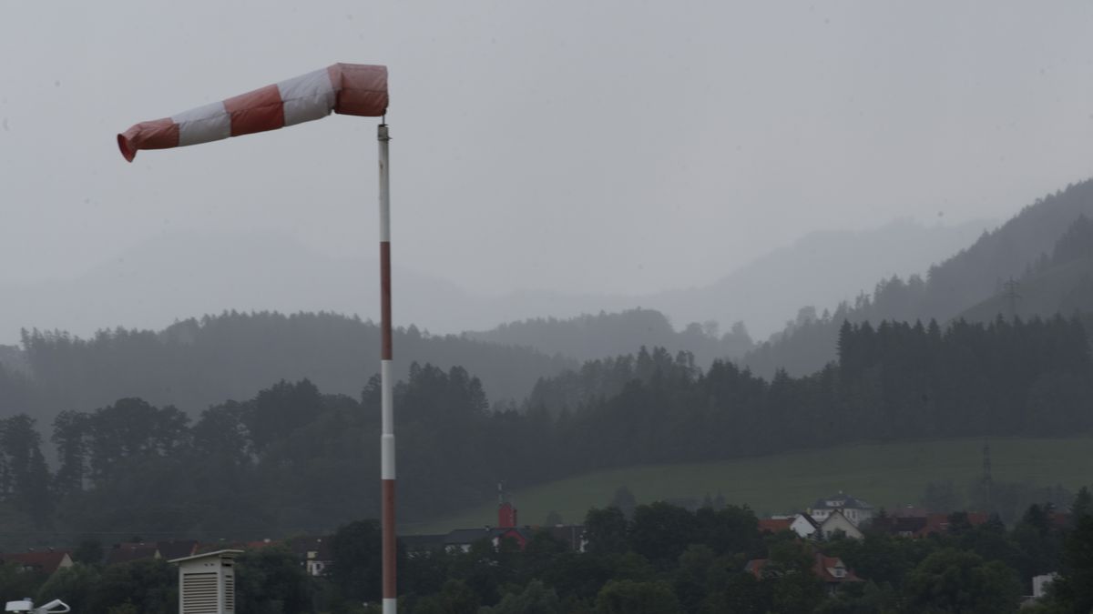 W Karkonoszach powieje do 140 km/h — zdjęcie ilustracyjne