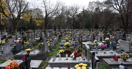 Koszt pochówku to nawet 20 tysięcy złotych. Takie są polskie realia