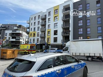 Warszawa: Awantura w mieszkaniu. Kobieta pchnęła mężczyznę nożem