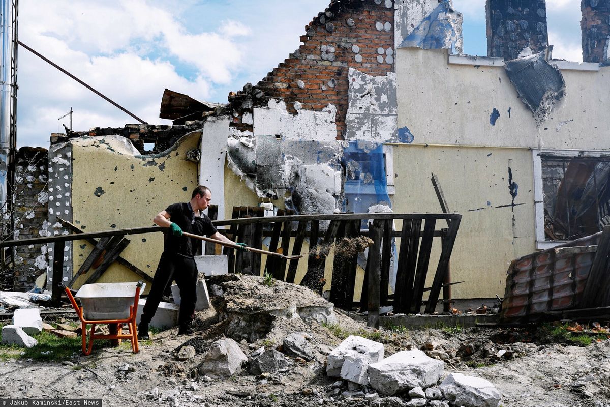 Władze Charkowa podały, że spod 98 ruin domów ratownicy wydobyli ponad 150 ciał. Fot. Jakub Kaminski 