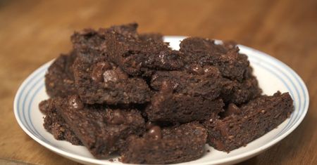Przepis na zdrowe brownie. Zdziwisz się, co daje się zamiast mąki