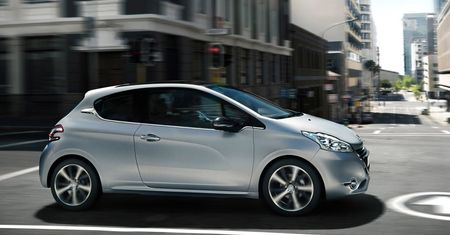 Peugeot 208 bez wersji trzydrzwiowej. Kierowcy jej nie chcą