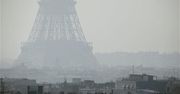 Paryż walczy ze smogiem - częściowy zakaz wjazdu!